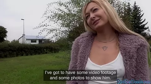 European amateur agrees to fuck in park