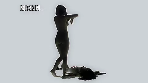 See Scarlett Johansson's Full Frontal Nude Debut - Mr.Skin