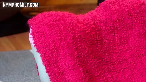 Nympho milf pussylicked in fff trio during movie night