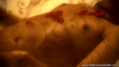 Dancing Indian MILF Sweetie