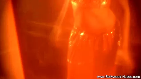 Dancing Indian MILF Sweetie