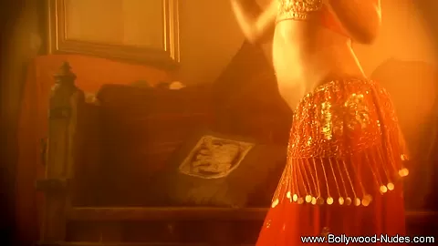 Dancing Indian MILF Sweetie