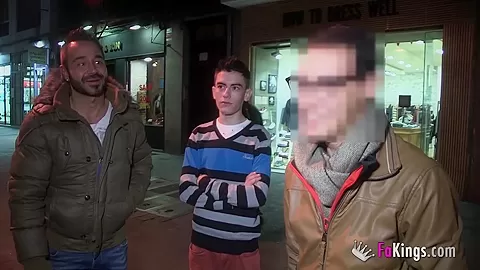 A lesbian, a Gay and Jordi Enp!!