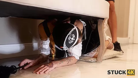 STUCK4K. Boyfriend saw that his girl is stuck so he got off with her