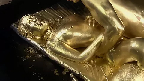 Chained And Fuck In Gold - CosplayInJapan