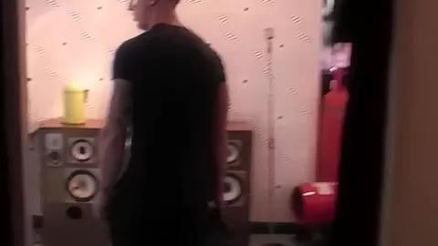 Chubby brit goth spitroasted in 3way