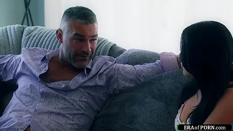 Gal Ritchies no sex on the first date plan didnt work at all