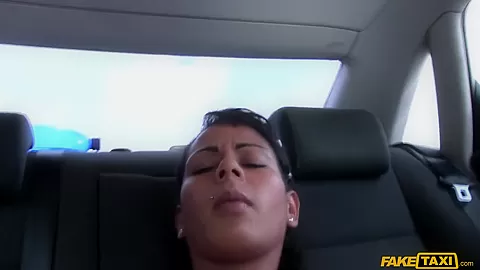 Quick fuck for sexy nanny - FakeTaxi