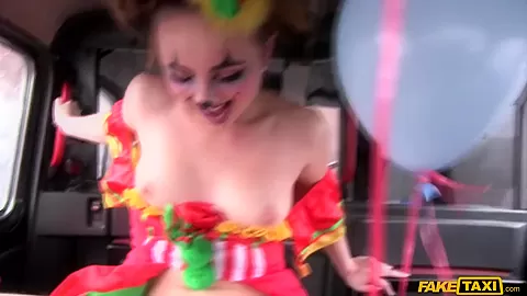 Driver Fucks Cute Valentine Clown - FakeTaxi
