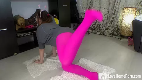 Girlfriend's workout turns into a solo session