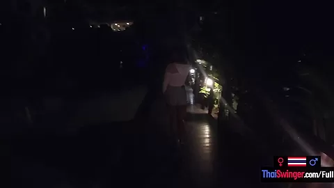 Thai teen 18+ girlfriend gives her boyfriend an amazing handjob once back