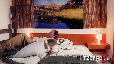 A Load Of Alien Sperm For Coco - Hitzefrei