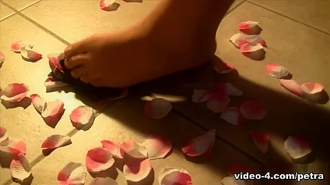 PetraFeet Video: Love