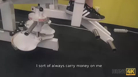 HUNT4K. Magnificent chick gives trimmed vagina for cash in the gym