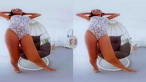 Claudia's Big Booty Call