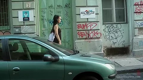 Slut With No Manners Gets The Cops Called While Sucking Dicks Outside - PublicDisgrace
