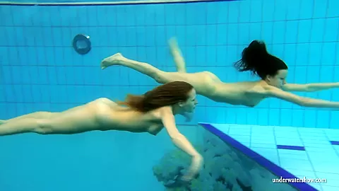 UnderwaterShow Video: Katka and Kristy