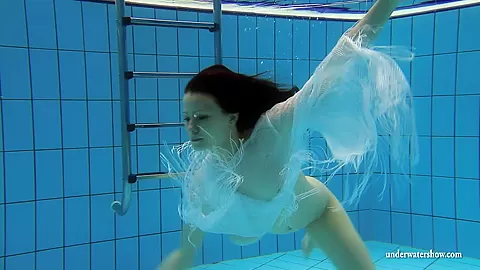 UnderwaterShow Video: Kristy