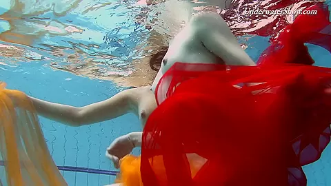 UnderwaterShow Video: Krasula Fedorchuk and Liza Rachinska