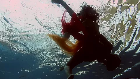 UnderwaterShow Video: Krasula Fedorchuk and Liza Rachinska