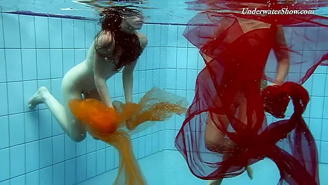 UnderwaterShow Video: Krasula Fedorchuk and Liza Rachinska
