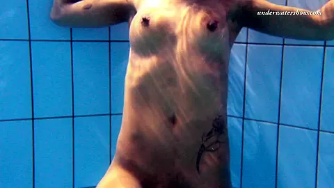 UnderwaterShow Video: Zlata Oduvanchik