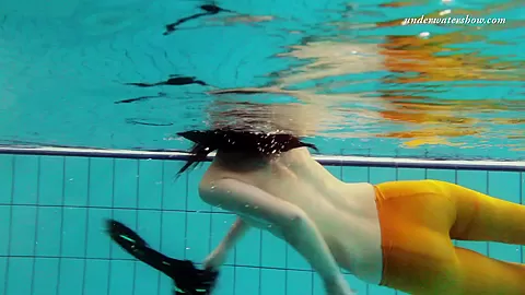 UnderwaterShow Video: Nina Markova