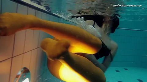 UnderwaterShow Video: Nina Markova