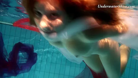 UnderwaterShow Video: Edwige