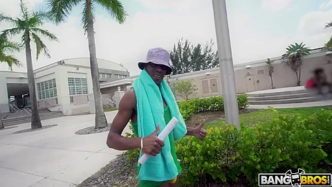 El Negro De W****App - MonstersOfCock