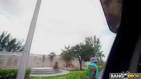 El Negro De W****App - MonstersOfCock