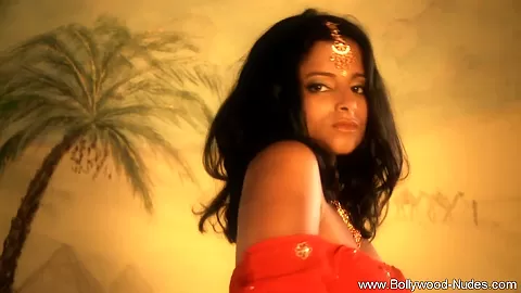 Beauty From India Dances Erotic