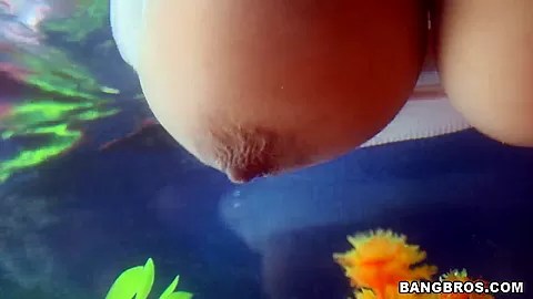 Natural Double D Tits - BigTitsRoundAsses
