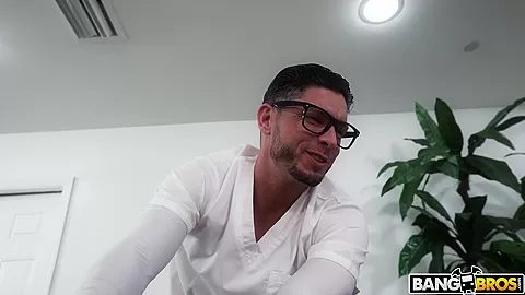 Nerdy Masseuse Gets Deep - BigTitCreampie