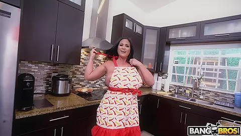 Cooking With BangBros - BigTitCreampie