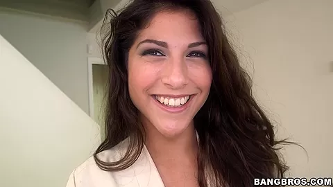 Kravanna is going to be a Star - BigMouthfuls