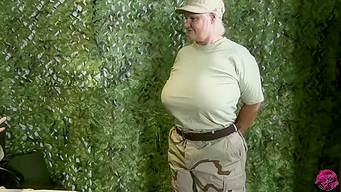 LACEYSTARR - Granny Lacey is ready to take orders