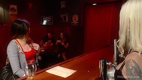 18 year old co ed DPd by 3 hot lezdoms for the 1st time