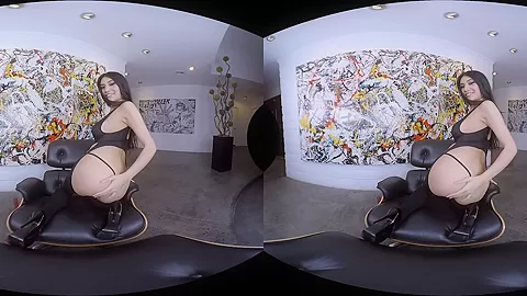 An Orgasm At The Museum