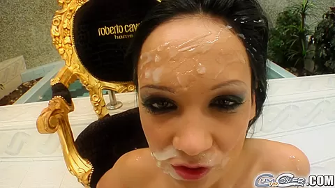 The beautiful Regina is the perfect addition to the CumForCover