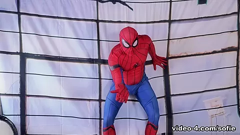 Mae Unclogs Spiderman - SofieMarieXXX