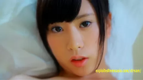 Kotora Mafune Appears In Her Debut Movie Teasing Hiding Her Pussy And Tits In The Garden Stripped Nude