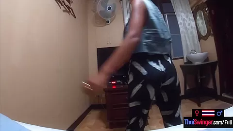 Travelling amateur teen 18+ couple having horny sex in a hotel