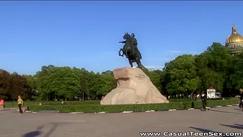 Yana in Sex on a sightseeing tour