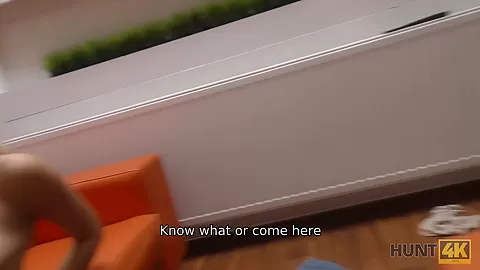 HUNT4K. Lucky hunter meets beauty in the streets and fucks her