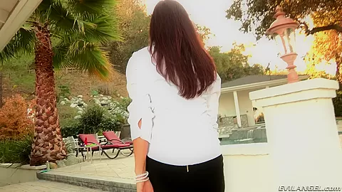 Asian lesbian takes photos of a sexy milf who likes rod