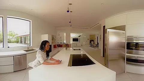 VR Porn - Two Lesbian Roommates Finally Make Out