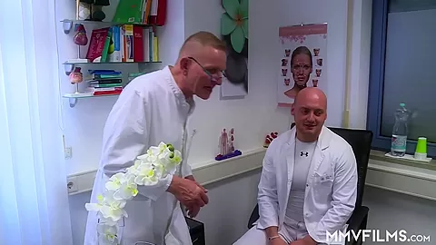 Hot Porn Jaw Action