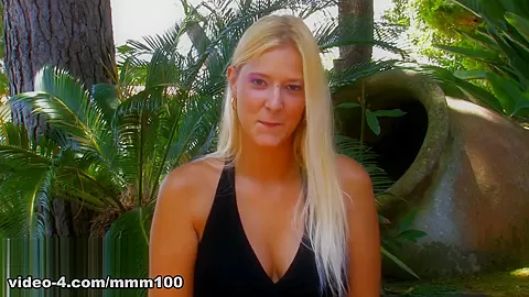 Mallory Moore in Video Interview Porno With Mallory Moore - MMM100