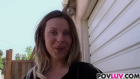 Horny gal Chrissy Saunders gets it